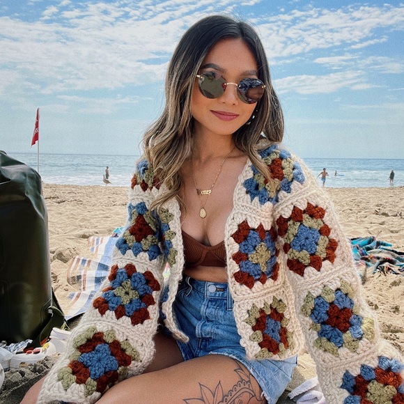 MEET THE POSHER💕 - Picture 1 of 6